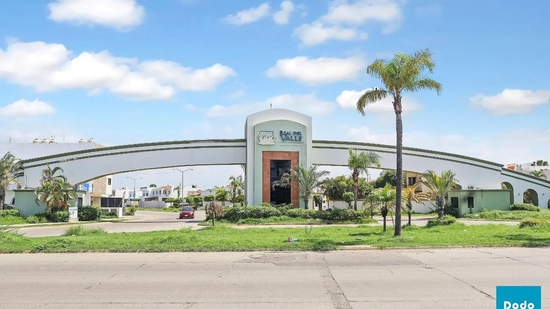 מזטלן Residencial A 5 Min. De Plaza Comercial דירה